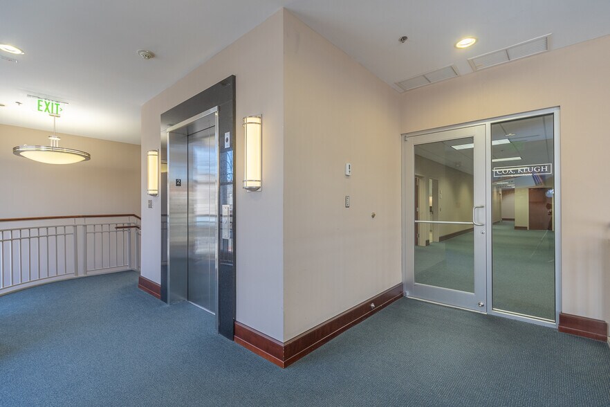 More Photos Of 129 N Main St, Anderson Office For Lease