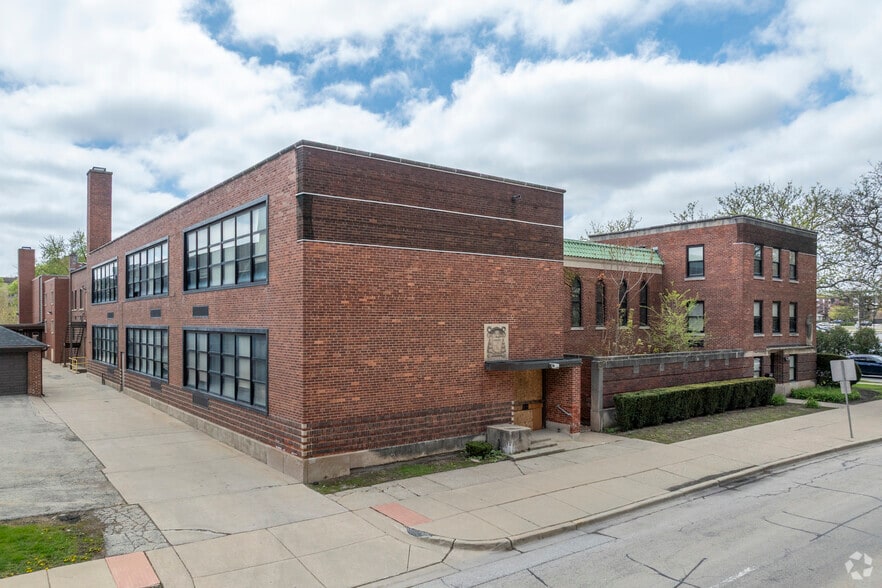 More Photos Of 795 Center St, Des Plaines Religious Facility For Sale
