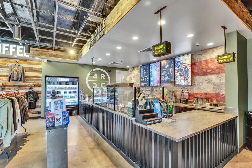 More Photos Of 4126 E Indian School Rd, Phoenix Fast Food For Lease