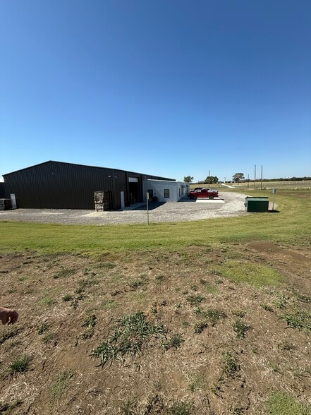 More Photos Of 8946 N FM 1417, Denison Warehouse For Lease