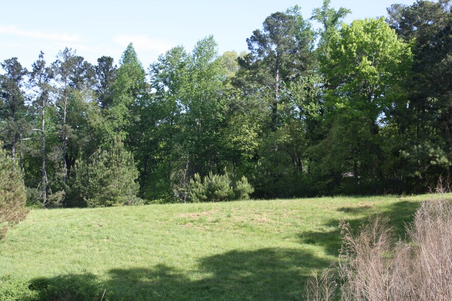 More Photos Of 3720 McEver Rd, Oakwood Auto Repair For Sale