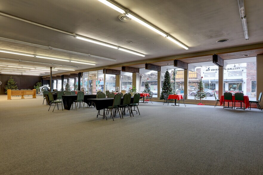 More Photos Of 178 SW 5th St, Madras Storefront Retail Office For Lease