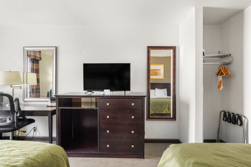 More Photos Of 3815 State Highway 119, Longmont Hotel For Sale