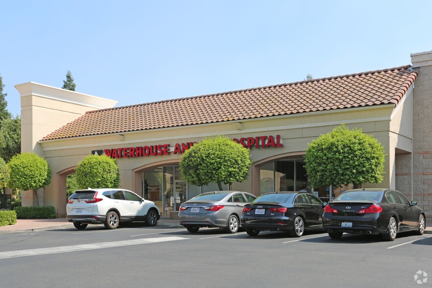 More Photos Of 1107-1185 E Champlain Dr, Fresno Unknown For Lease