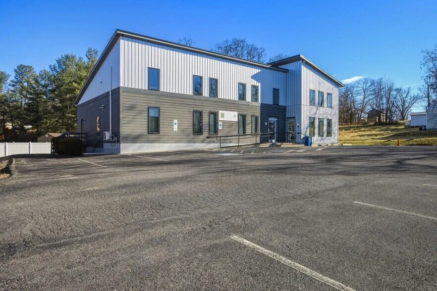 More Photos Of 1591 Port Republic Rd, Harrisonburg Office For Lease