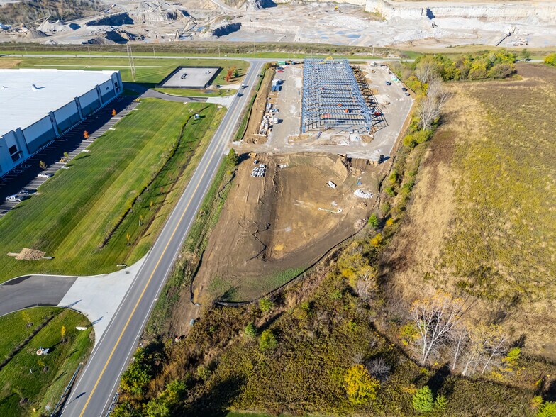 More Photos Of 16746 Pittsburgh Drive, Delaware Warehouse For Lease