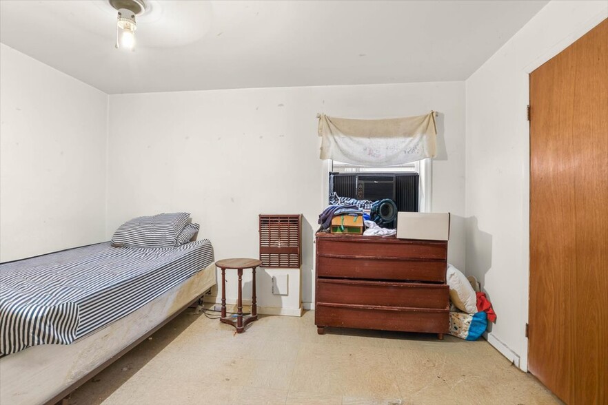 More Photos Of 914 Madison Ave, Scranton Apartments For Sale