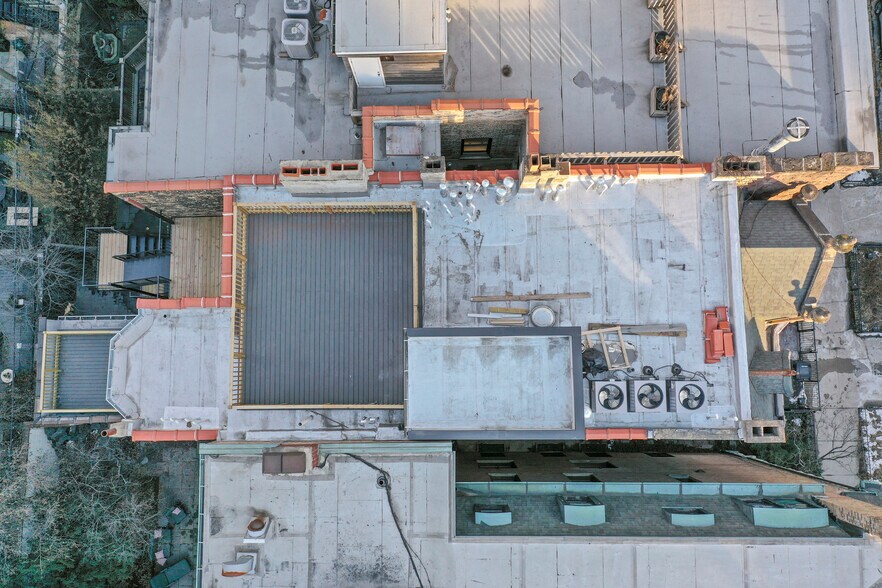 More Photos Of 64 E Cedar St, Chicago Apartments For Sale