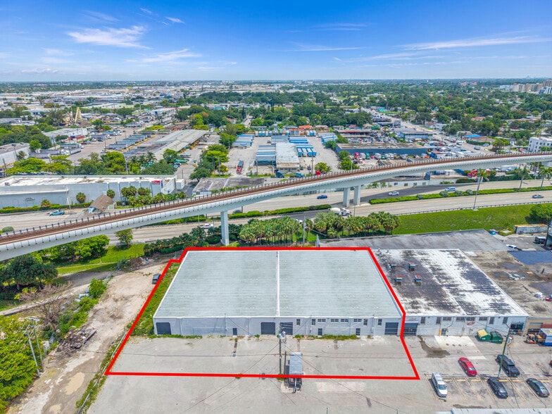 More Photos Of 3916-3920 NW 32nd Ave, Miami Warehouse For Lease