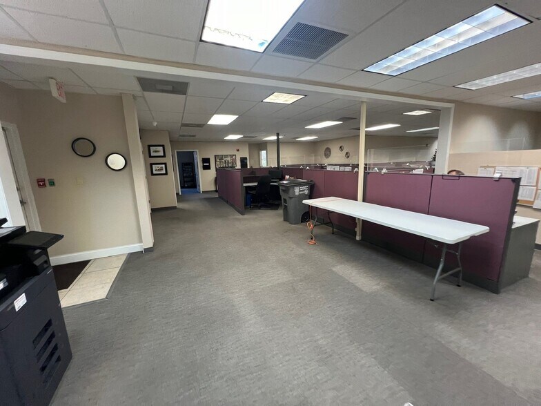More Photos Of 2810 St Isabel St, Tampa Medical For Lease