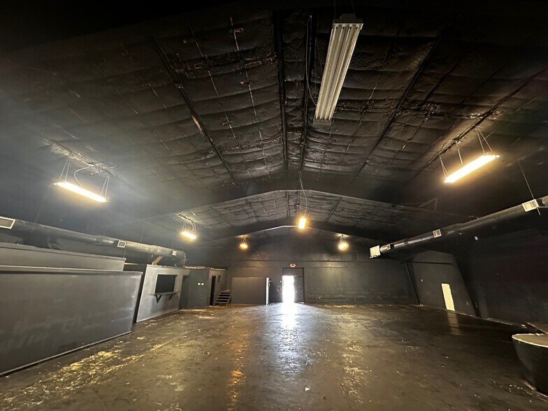 More Photos Of 10126 Jensen Dr, Houston Freestanding For Sale