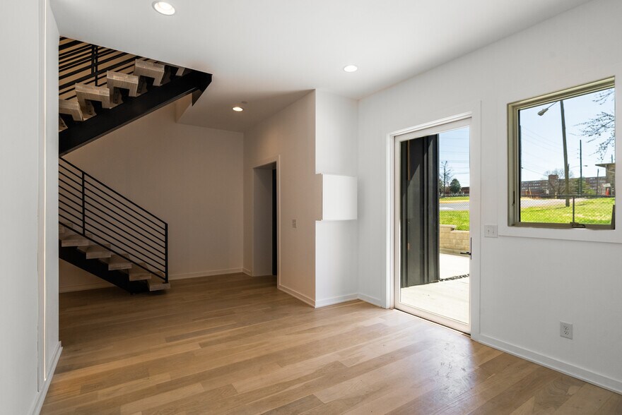 More Photos Of 1017 12th Ave S, Nashville Apartments For Sale