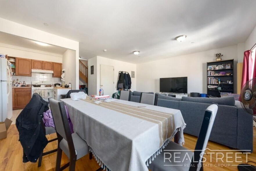 More Photos Of 90 Moore St, Brooklyn Apartments For Sale