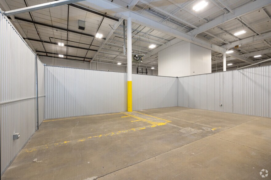 More Photos Of 5180 Fox St, Denver Warehouse For Lease