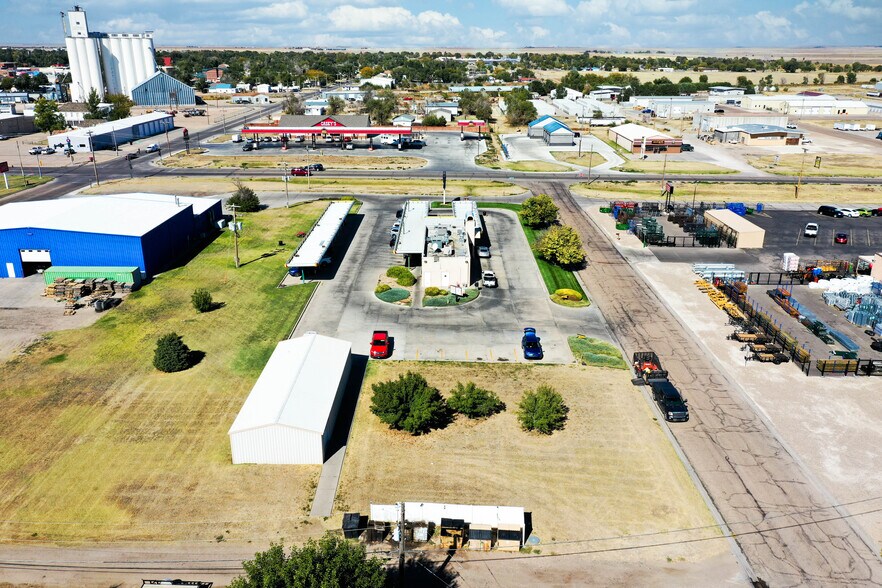 More Photos Of 451 E Oklahoma Ave, Ulysses Fast Food For Sale