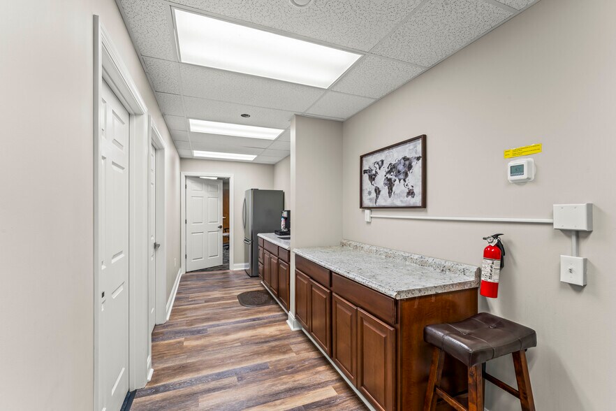 More Photos Of 20 Donati Rd, Pittsburgh Office For Sale