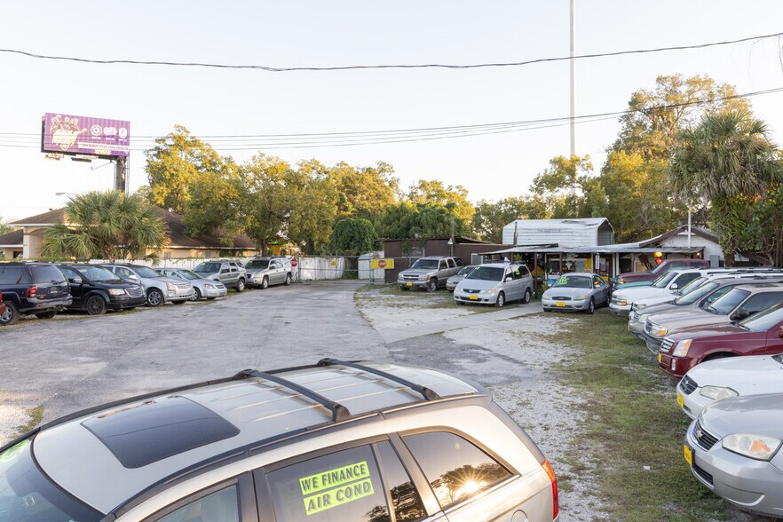 6444 N Orange Blossom Trl, Orlando, FL 32810 Auto Dealership For Sale