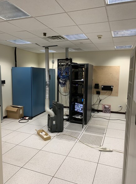 More Photos Of 8140 S Cass Ave, Darien Medical For Lease