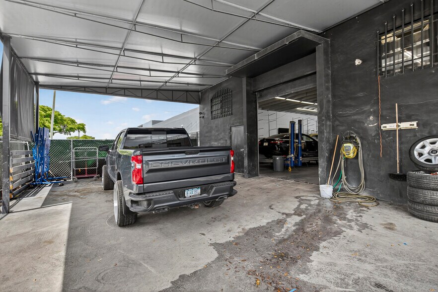 More Photos Of 1090 S 56th Ave, Hollywood Auto Repair For Sale
