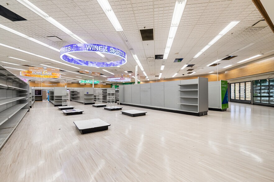 More Photos Of 3227 Northwest Ave, Bellingham Drugstore For Lease