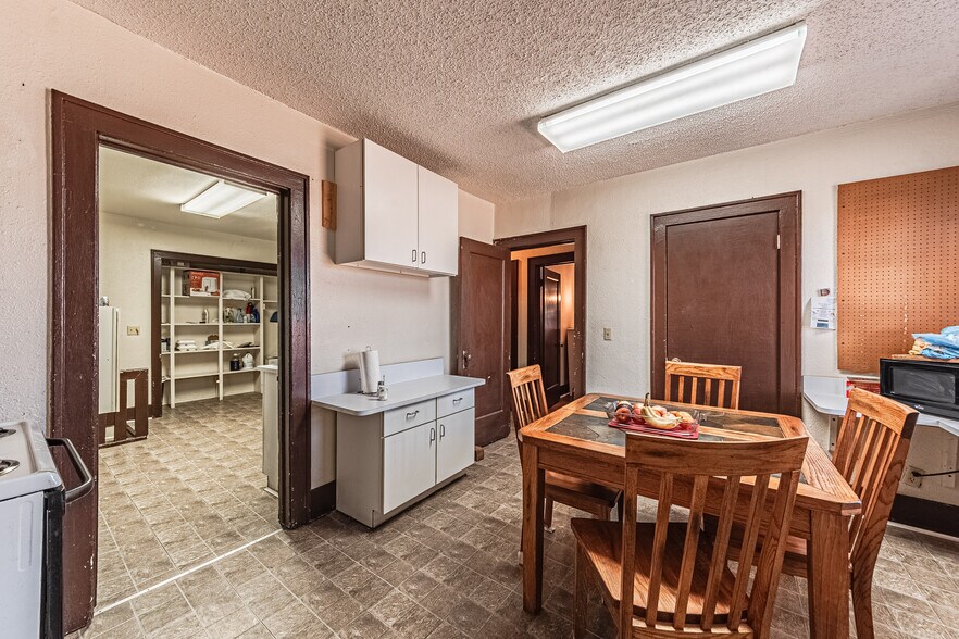 More Photos Of 134 W 7th St, Walsenburg Office Residential For Sale