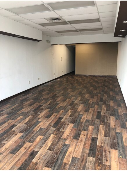 More Photos Of 5779 State Bridge Rd, Alpharetta General Retail For Lease