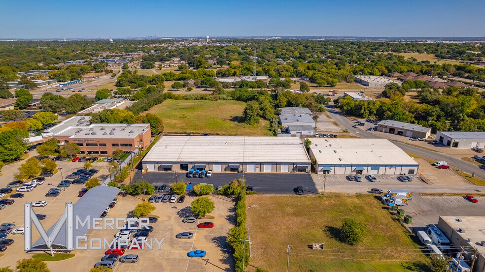 More Photos Of 801 Secretary Dr, Arlington Warehouse For Lease
