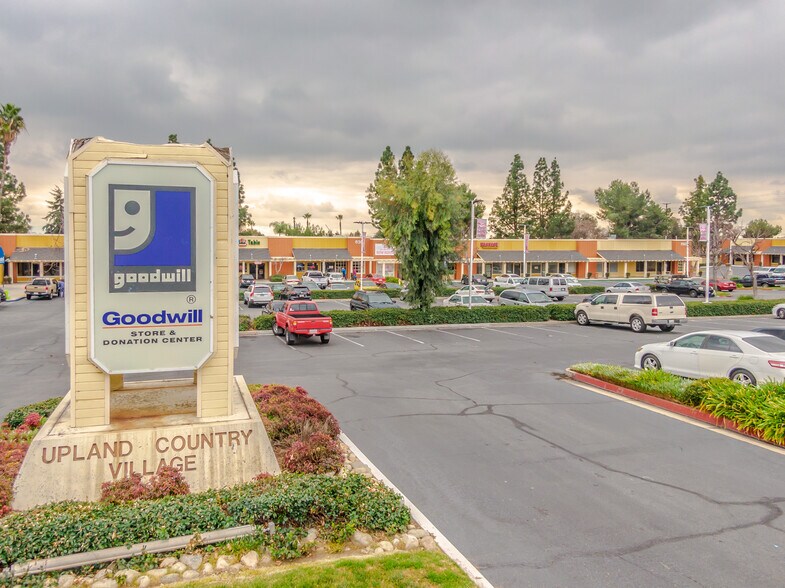 More Photos Of 710-870 E Foothill Blvd, Upland Unknown For Lease