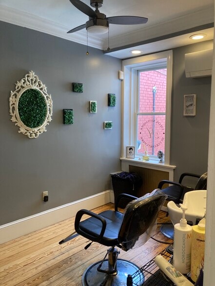 More Photos Of 421 S Washington St, Alexandria Storefront Retail Office For Lease