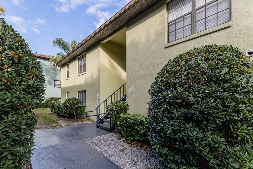 More Photos Of 3726 Cleveland Heights Blvd, Lakeland Apartments For Sale