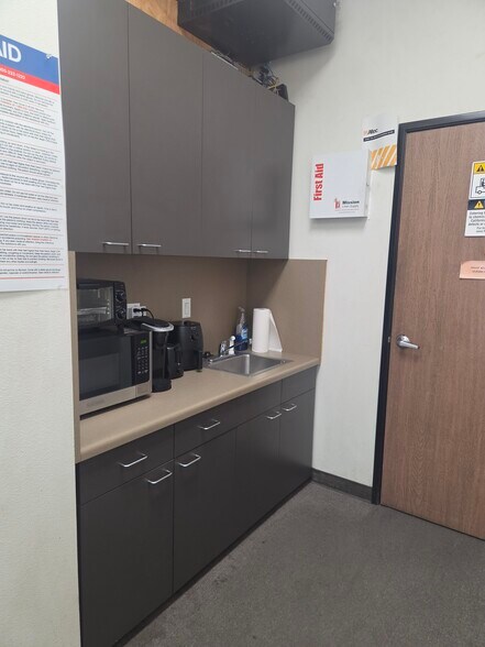 More Photos Of 3464 Webster Ave, Perris Manufacturing For Lease