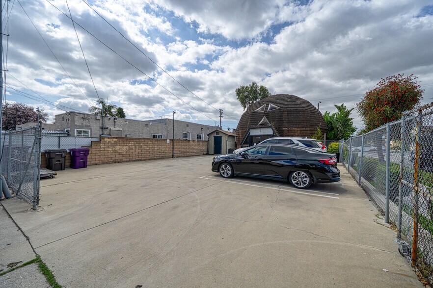 More Photos Of 1501 E Artesia Blvd, Long Beach Freestanding For Sale