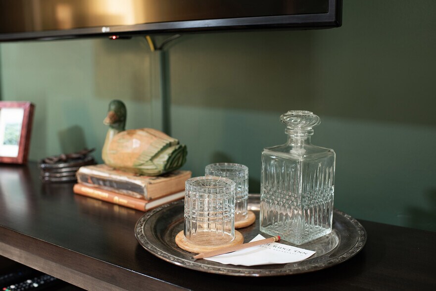 More Photos Of 477 W First St, Blue Ridge Hospitality For Sale