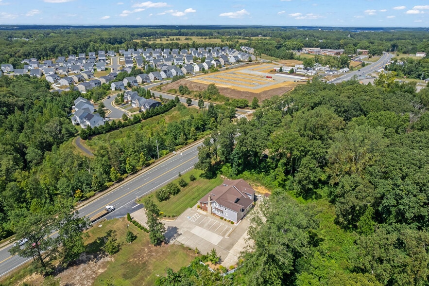 More Photos Of 412 Cambridge St, Fredericksburg Medical For Lease