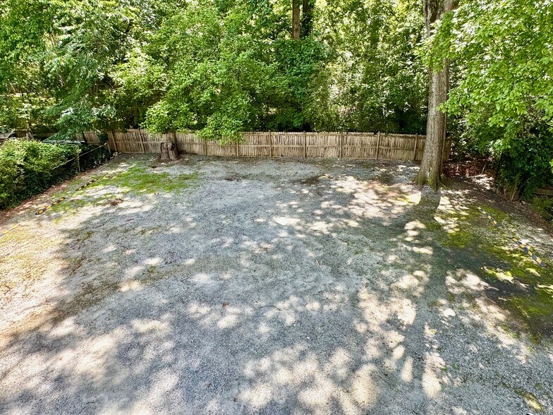 More Photos Of 4161 Roswell Rd NE, Atlanta General Retail For Sale