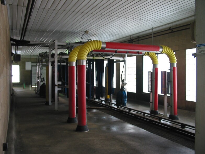 More Photos Of 7300 Lewis Ave, Temperance Carwash For Sale