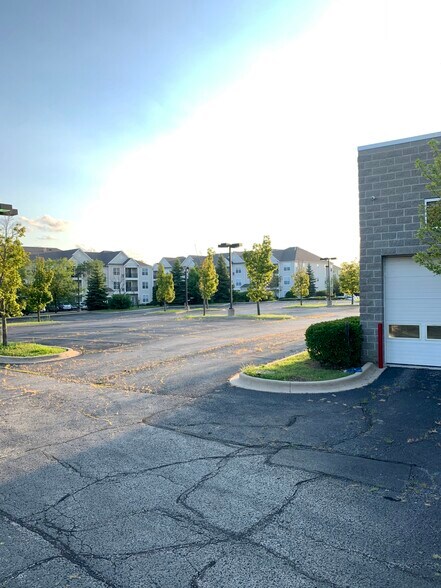 More Photos Of 855 E Grand Ave, Lake Villa Auto Dealership For Sale