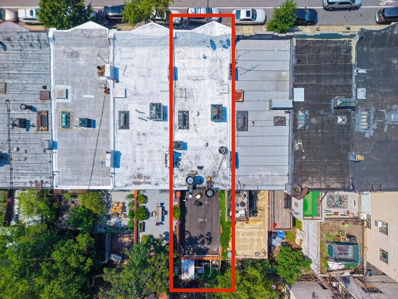 More Photos Of 137 7th Ave, Brooklyn Storefront Retail Residential For Sale