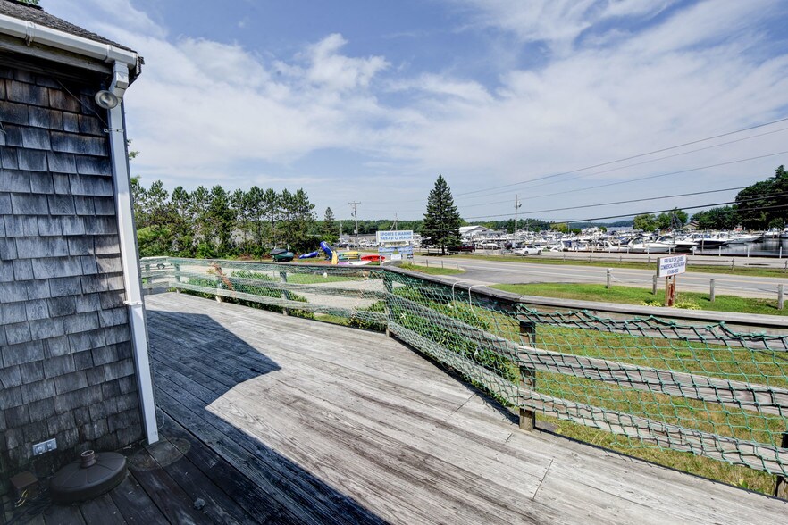 More Photos Of 40 Weirs Rd, Gilford Restaurant For Sale