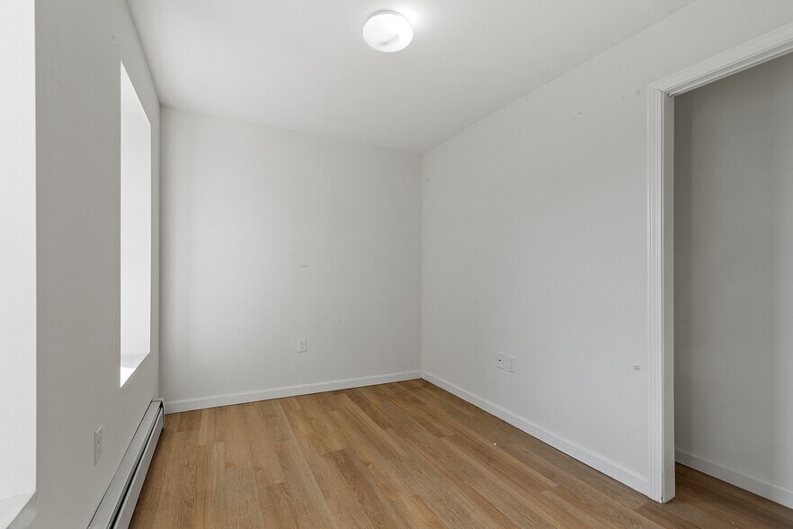 More Photos Of 13 Groton Pl, Worcester Apartments For Sale