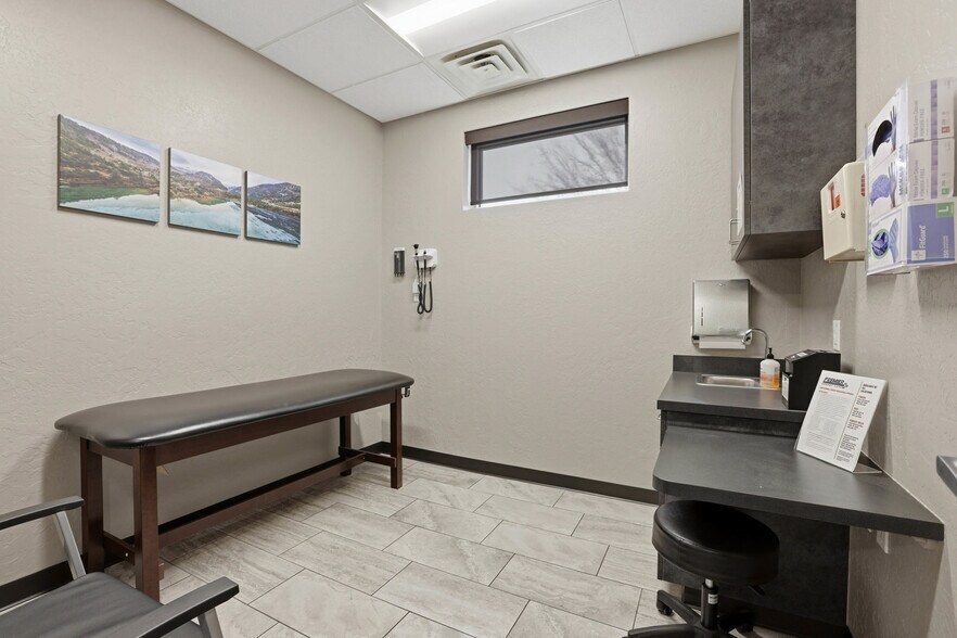 More Photos Of 2804 SW 134th St, Oklahoma City Medical For Sale