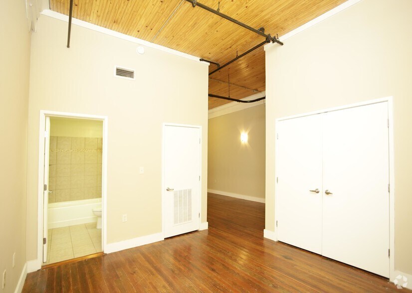 More Photos Of 625 Ryan St, Lake Charles Apartments For Sale
