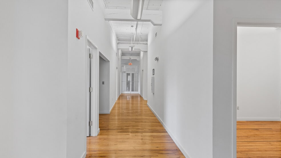 More Photos Of 514 Dabney Rd, Henderson Office For Lease