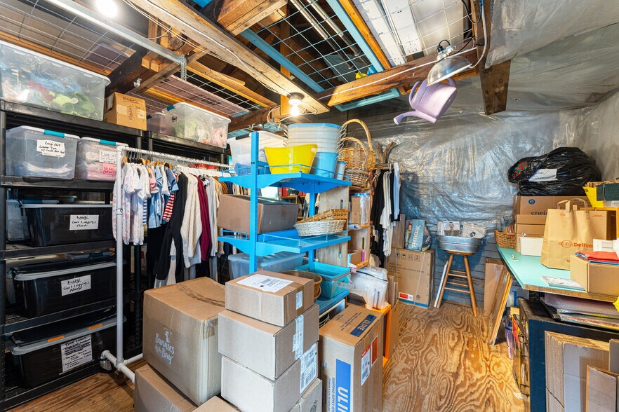 More Photos Of 19 Cottage St, Bar Harbor Storefront For Sale