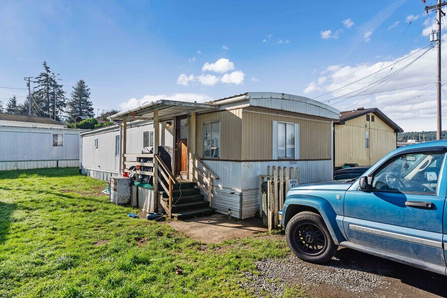More Photos Of 93531 Coal Bank Ln, Coos Bay Manufactured Housing Mobile Home Park For Sale