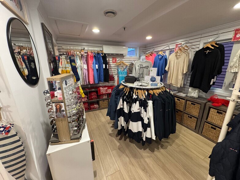 More Photos Of 30 Dock Square Sq, Kennebunkport Storefront For Sale