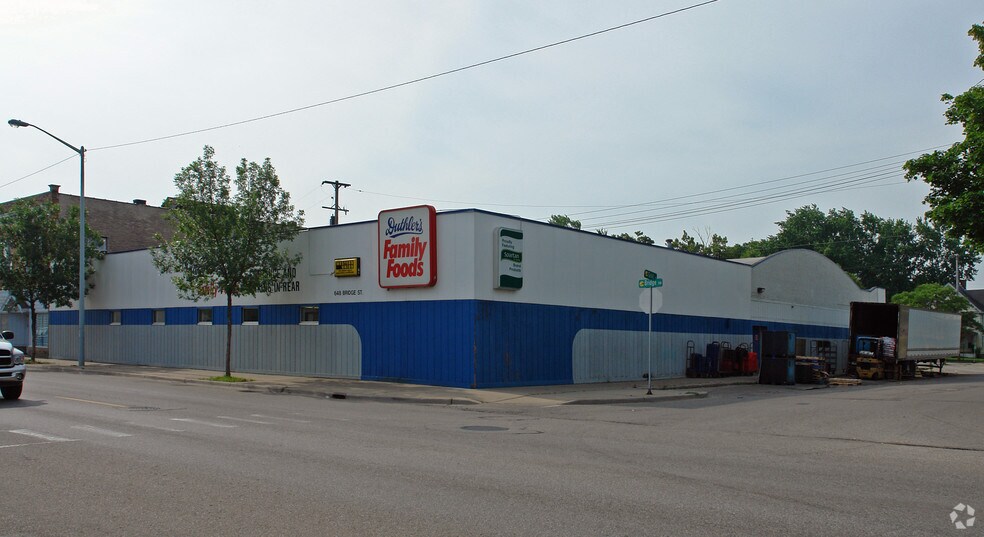 More Photos Of 648 Bridge St NW, Grand Rapids Freestanding For Lease