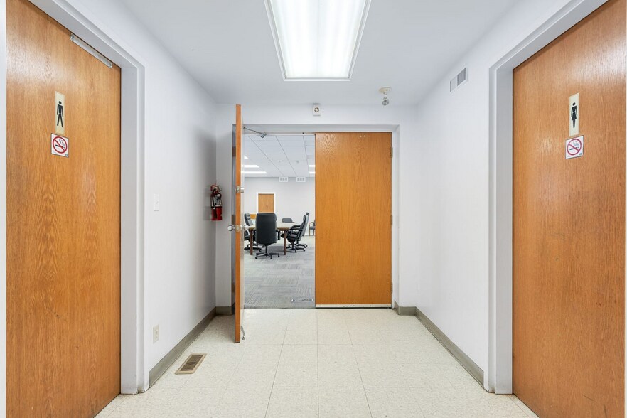 More Photos Of 1702 Beckwith 9th Line, Carleton Place Office For Sale