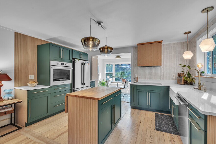 More Photos Of 35 Wilcox Rd, Tryon Apartments For Sale