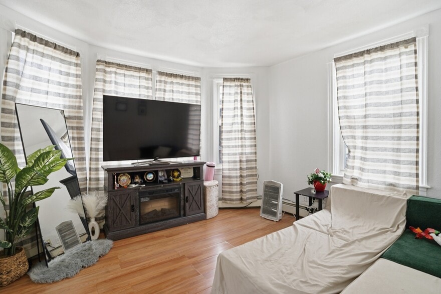 More Photos Of 17 Ledge St, Providence Apartments For Sale